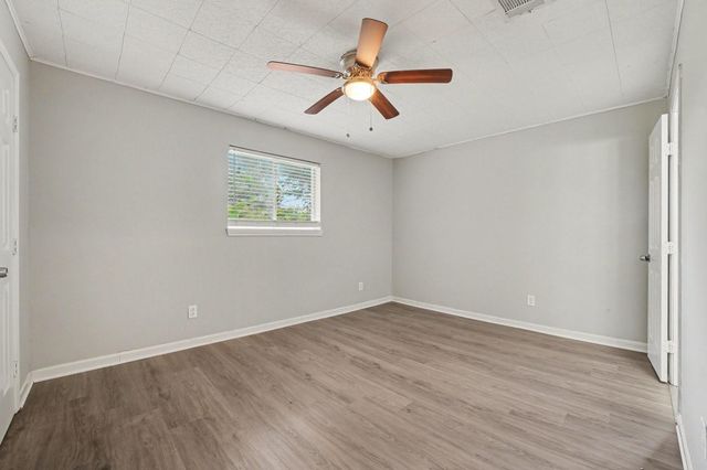 8807 Barton Street, Houston, TX 77075