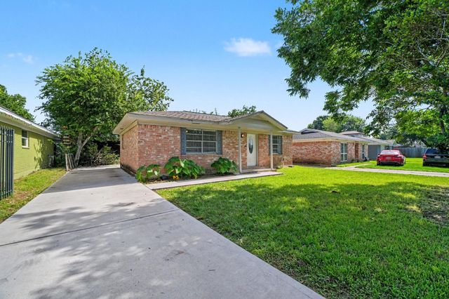 8807 Barton Street, Houston, TX 77075