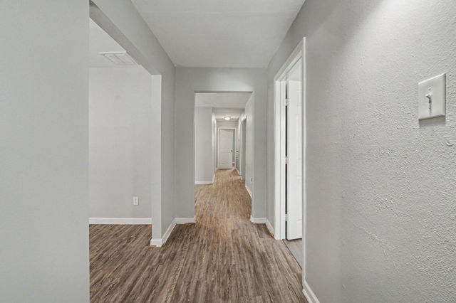 8807 Barton Street, Houston, TX 77075