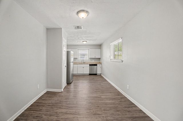 8807 Barton Street, Houston, TX 77075