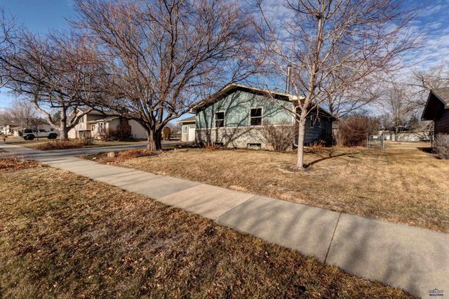 108 E CENTENNIAL, Rapid City, SD 57701