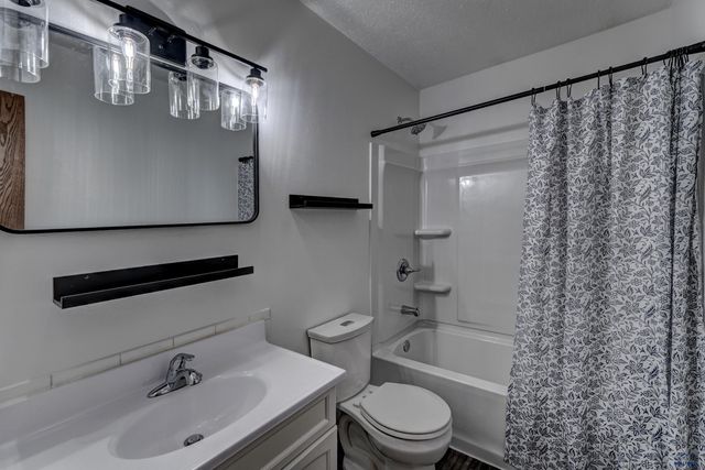 108 E CENTENNIAL, Rapid City, SD 57701