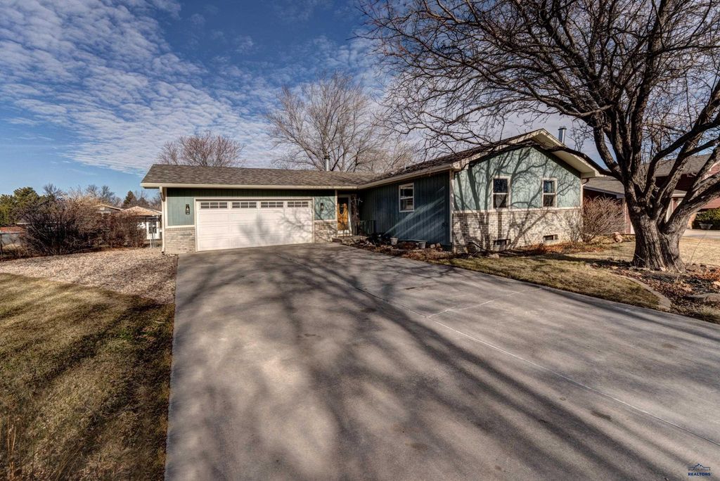 108 E CENTENNIAL, Rapid City, SD 57701