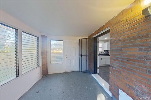 18611 Pinehurst Street, Detroit, MI 48221