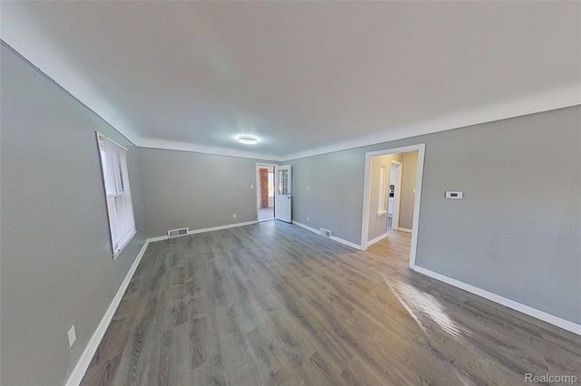 18611 Pinehurst Street, Detroit, MI 48221