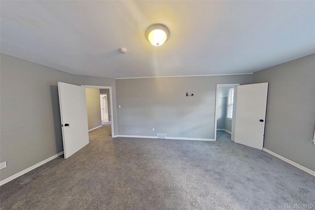 18611 Pinehurst Street, Detroit, MI 48221