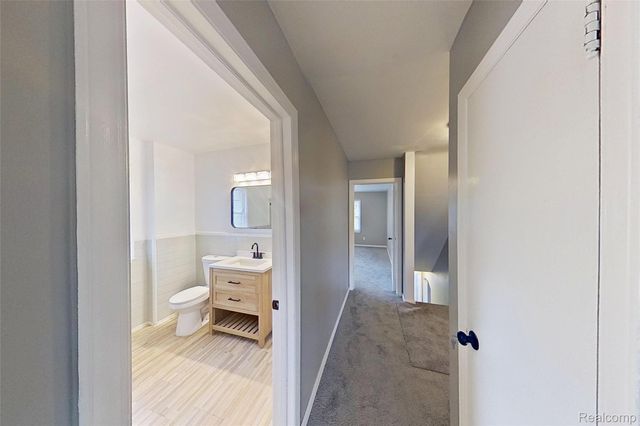 18611 Pinehurst Street, Detroit, MI 48221