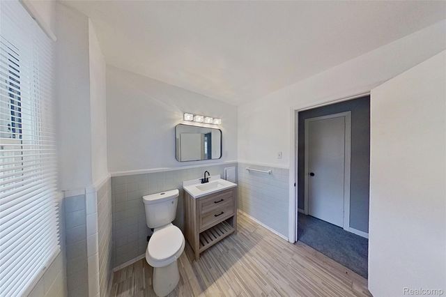 18611 Pinehurst Street, Detroit, MI 48221