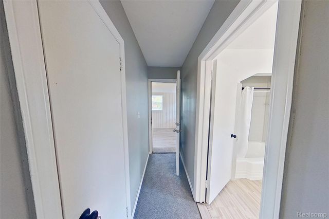 18611 Pinehurst Street, Detroit, MI 48221