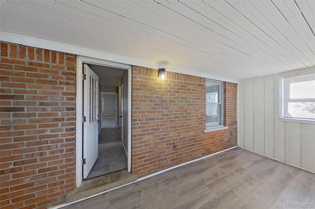 18611 Pinehurst Street, Detroit, MI 48221