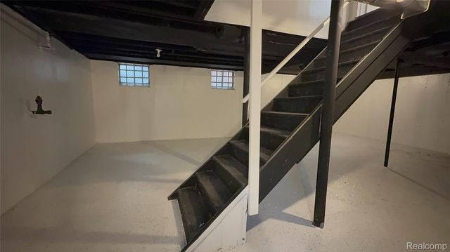 18611 Pinehurst Street, Detroit, MI 48221