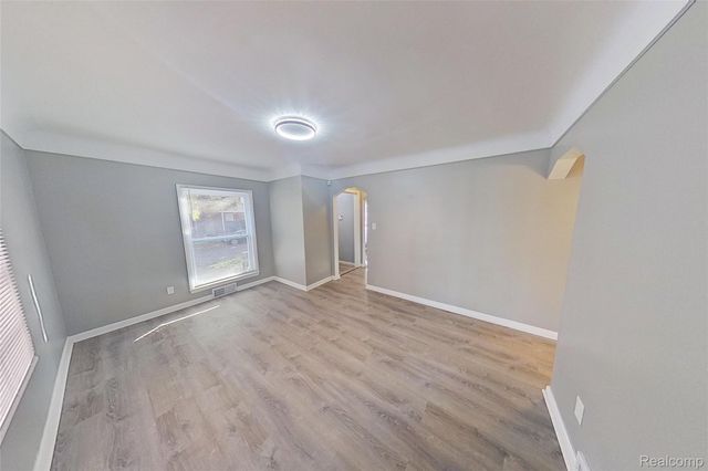 18611 Pinehurst Street, Detroit, MI 48221