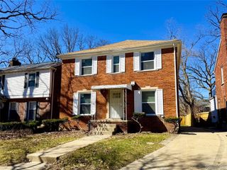 18611 Pinehurst Street, Detroit, MI 48221
