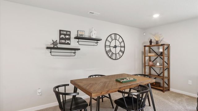 2856 Mary Green Road, Hiawatha, IA 52233