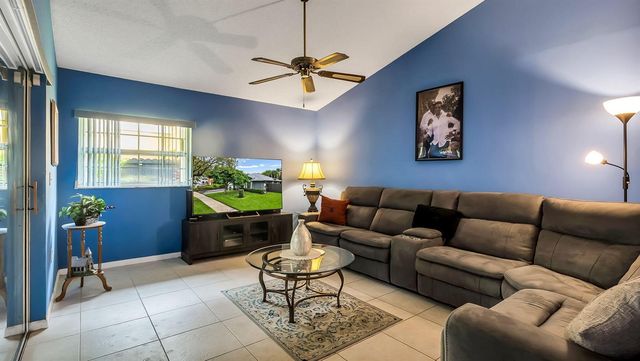 9720 SW 12th Street, Pembroke Pines, FL 33025