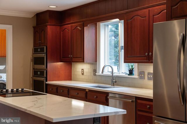 537 RANDOLPH DR, Lititz, PA 17543