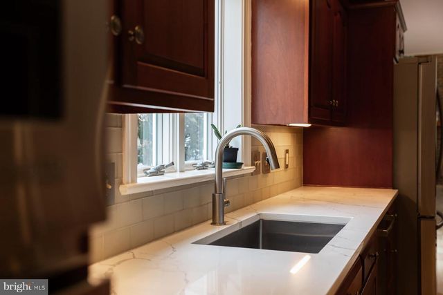 537 RANDOLPH DR, Lititz, PA 17543