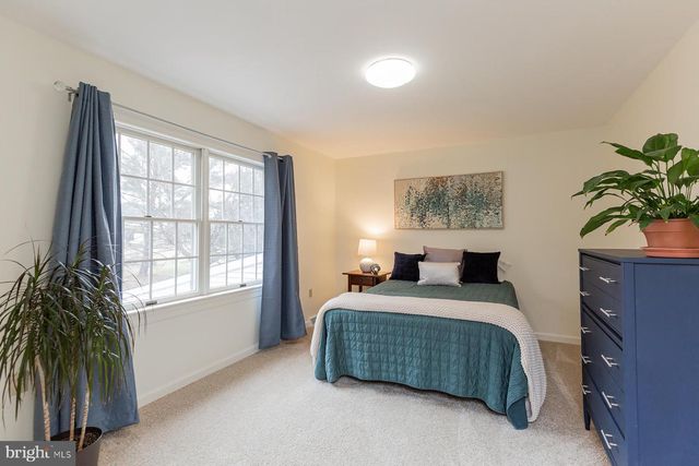 537 RANDOLPH DR, Lititz, PA 17543