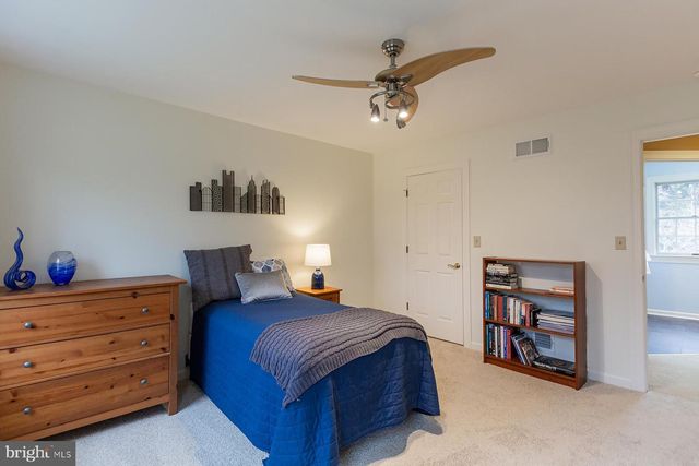 537 RANDOLPH DR, Lititz, PA 17543