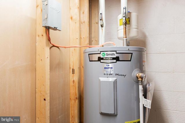 537 RANDOLPH DR, Lititz, PA 17543