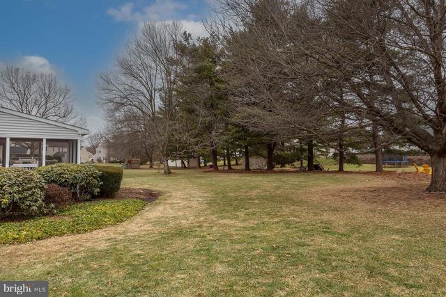 537 RANDOLPH DR, Lititz, PA 17543