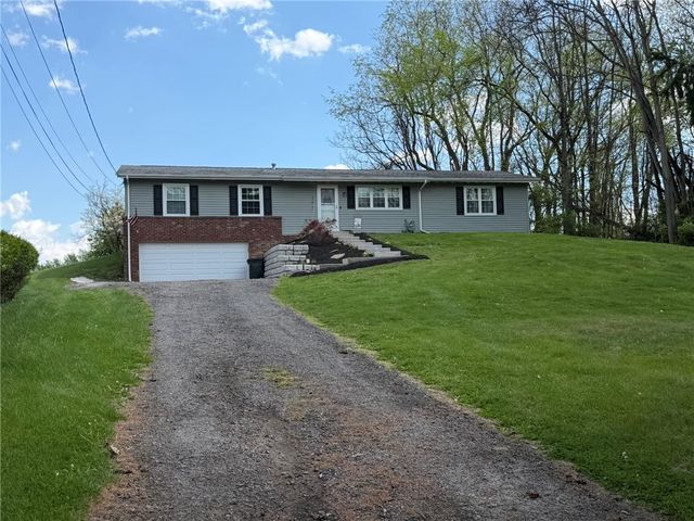 107 W Hillcrest Rd, Nottingham, PA 15330