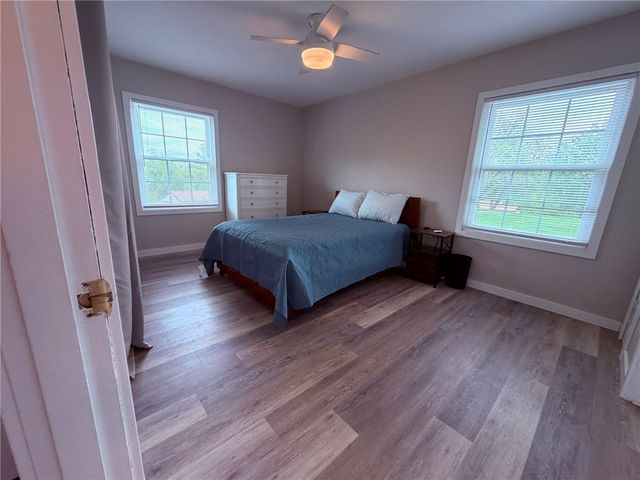 107 W Hillcrest Rd, Nottingham, PA 15330
