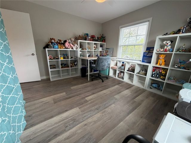 107 W Hillcrest Rd, Nottingham, PA 15330