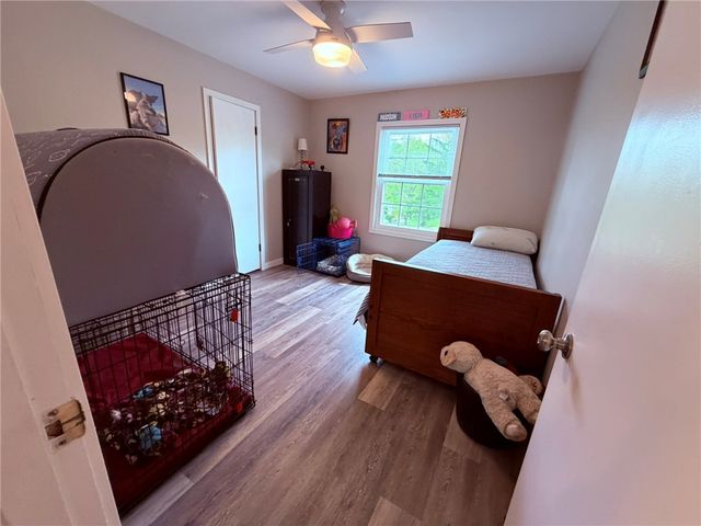 107 W Hillcrest Rd, Nottingham, PA 15330