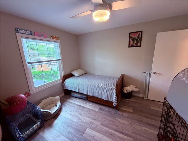 107 W Hillcrest Rd, Nottingham, PA 15330