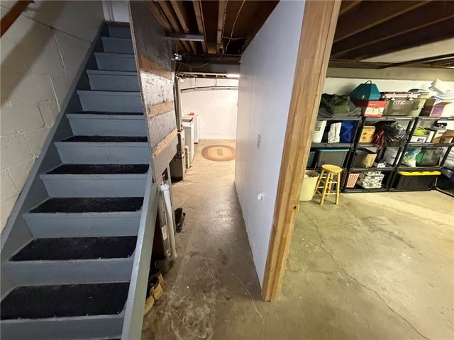 107 W Hillcrest Rd, Nottingham, PA 15330