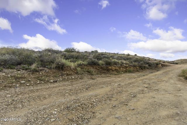 6308 S Wolf Pack Trail 500-09-149B, Mayer, AZ 86333