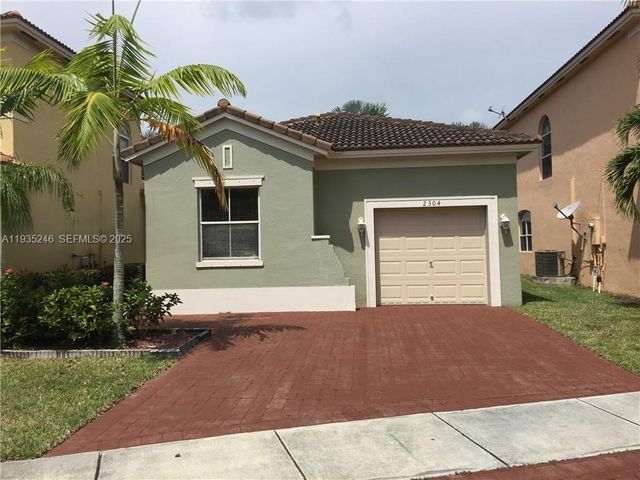 2304 NE 37th Ter, Homestead, FL 33033