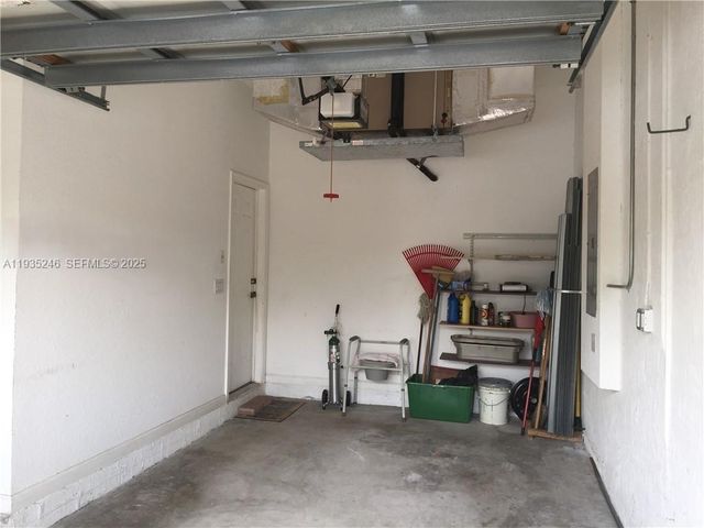 2304 NE 37th Ter, Homestead, FL 33033