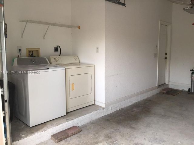 2304 NE 37th Ter, Homestead, FL 33033