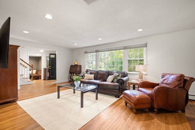 28 Colburn Dr, Sharon, MA 02067