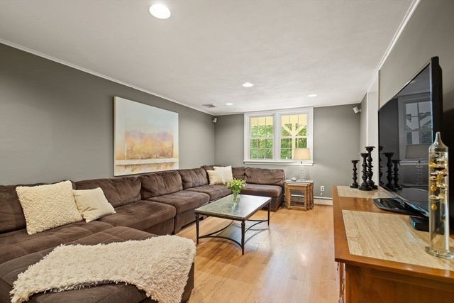 28 Colburn Dr, Sharon, MA 02067