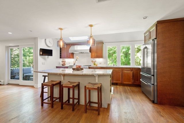 28 Colburn Dr, Sharon, MA 02067