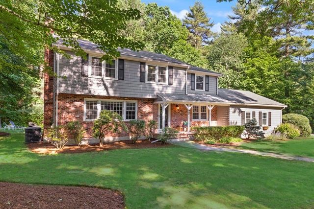 28 Colburn Dr, Sharon, MA 02067