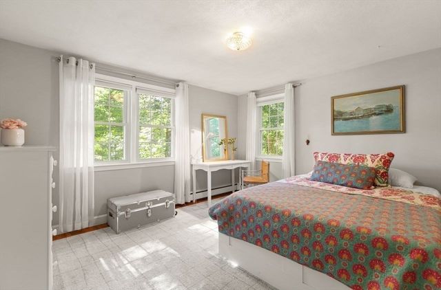28 Colburn Dr, Sharon, MA 02067
