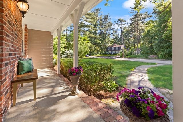 28 Colburn Dr, Sharon, MA 02067