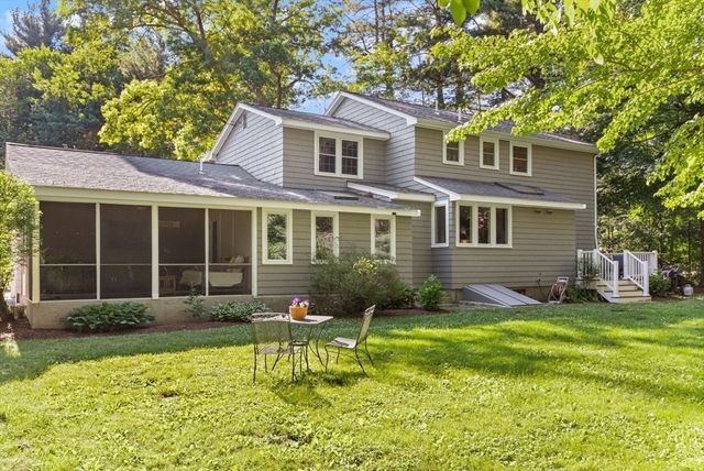 28 Colburn Dr, Sharon, MA 02067