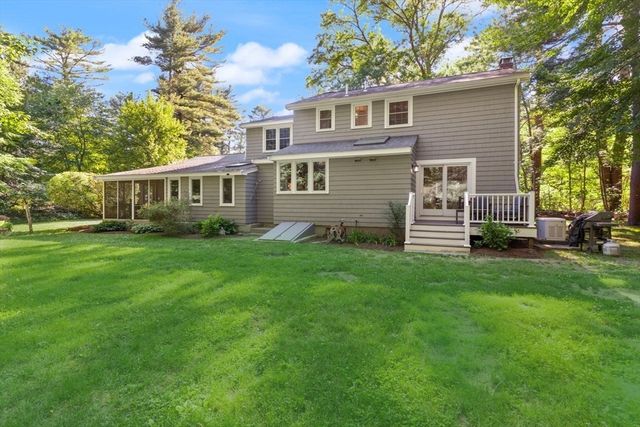 28 Colburn Dr, Sharon, MA 02067