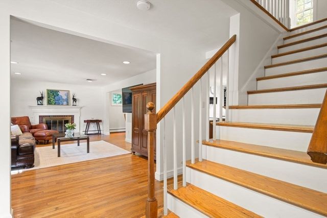 28 Colburn Dr, Sharon, MA 02067