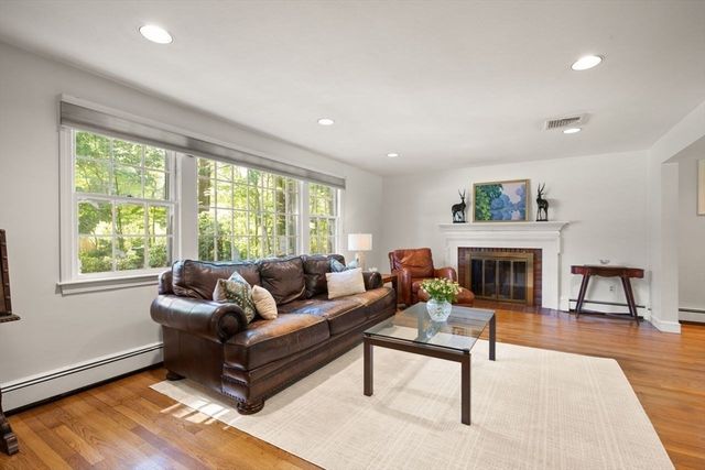 28 Colburn Dr, Sharon, MA 02067