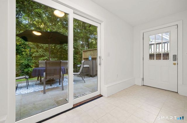 412 Main Street, New Canaan, CT 06840