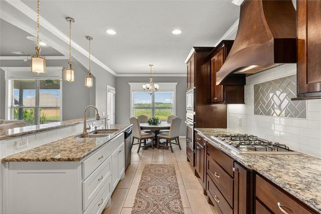 5803 SW North Fork Street, Bentonville, AR 72713