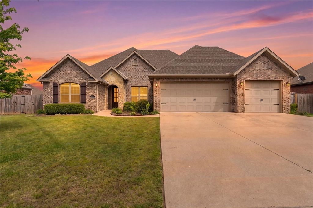 5803 SW North Fork Street, Bentonville, AR 72713