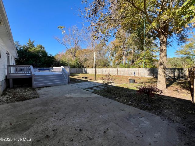 1942 Nc 33, Chocowinity, NC 27817