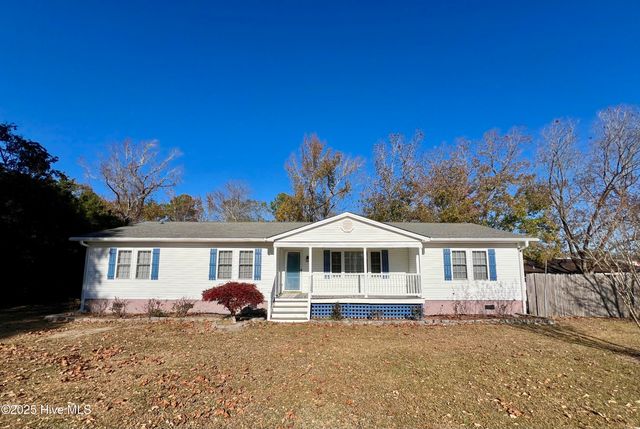 1942 Nc 33, Chocowinity, NC 27817